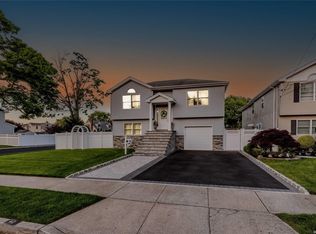 143 Grand Blvd, Massapequa Park, NY 11762