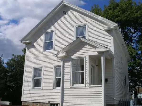 30 Simmons St, Newport, RI 02840