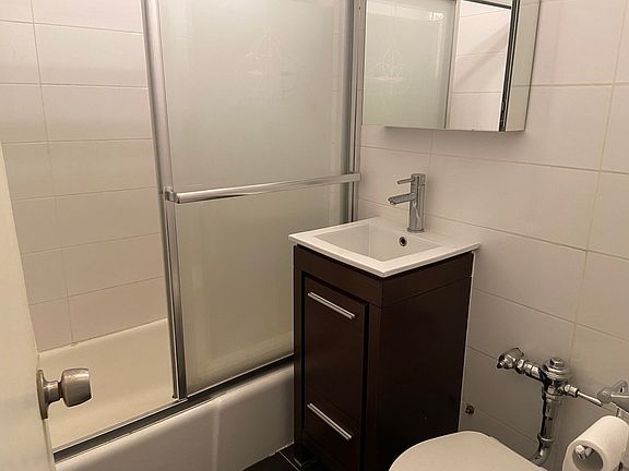 5th image of 110 W 87th St #1F