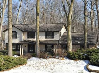18350 Laraugh Dr, Northville, MI 48168