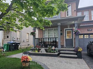 128 Starhill Cres, Brampton, ON L6R 2P8