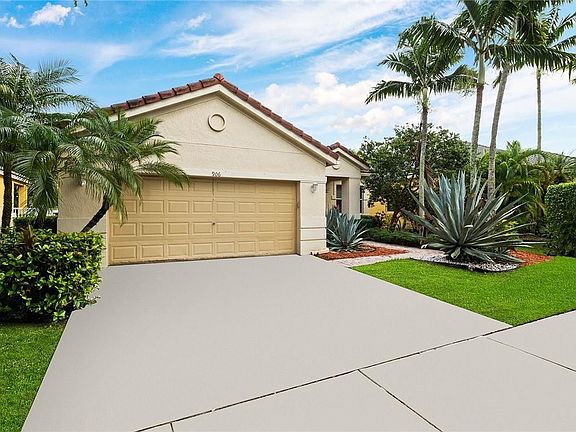 3rd image of 906 Nandina Drive