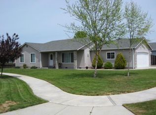 1911 Layla Dr, Medford, OR 97501