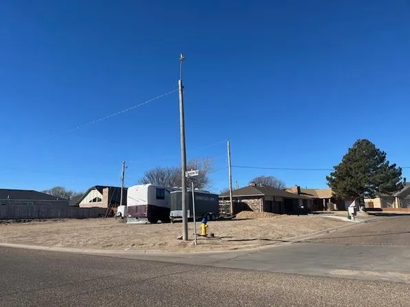 808 Arrowhead Ln, Liberal, KS 67901