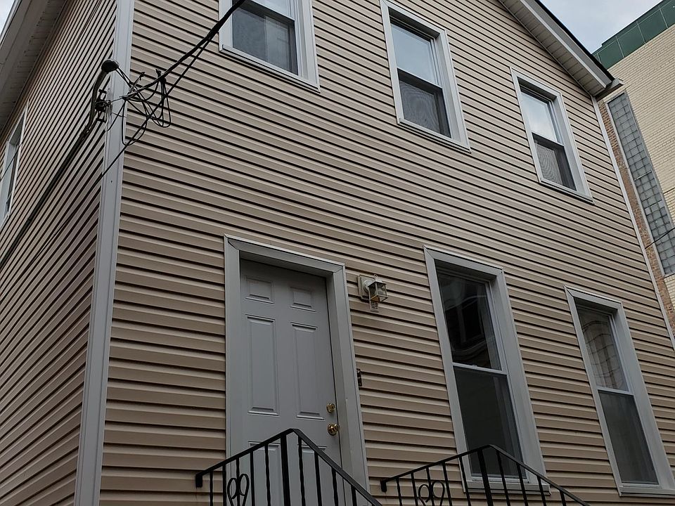 1st image of 241 W 23rd St #1