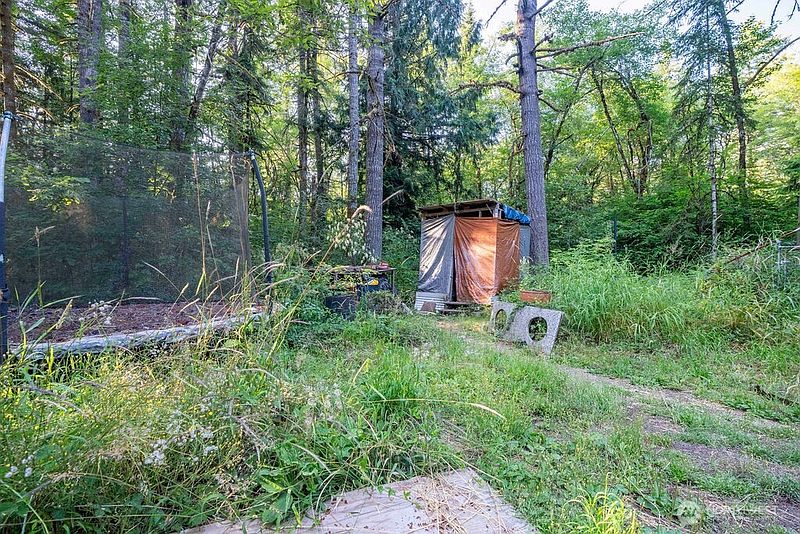 5th image of 1952 E Agate Road