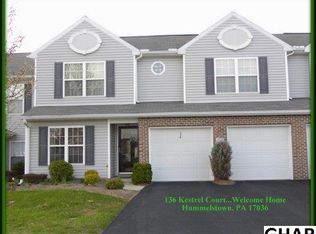 136 Kestrel Ct, Hummelstown, PA 17036