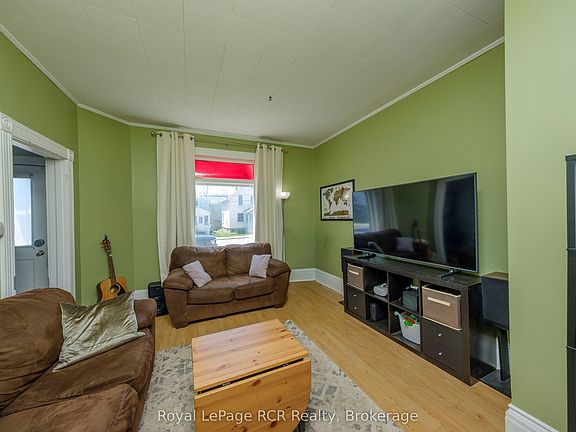 4th image of 494 16th St W
