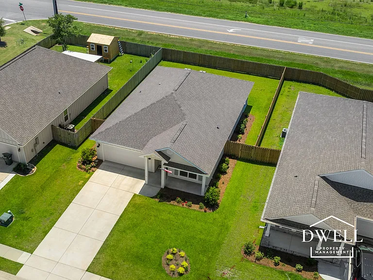1009 Hayward Loop — Photo 35