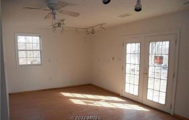 4th image of 2536 Youngs Dr