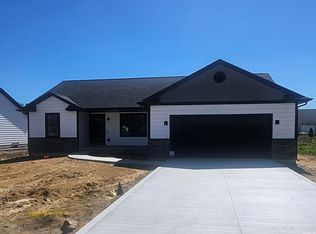 375 E Country Ln, Shipshewana, IN 46565