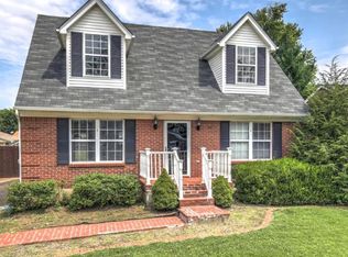 4705 Braves Ln, Louisville, KY 40272