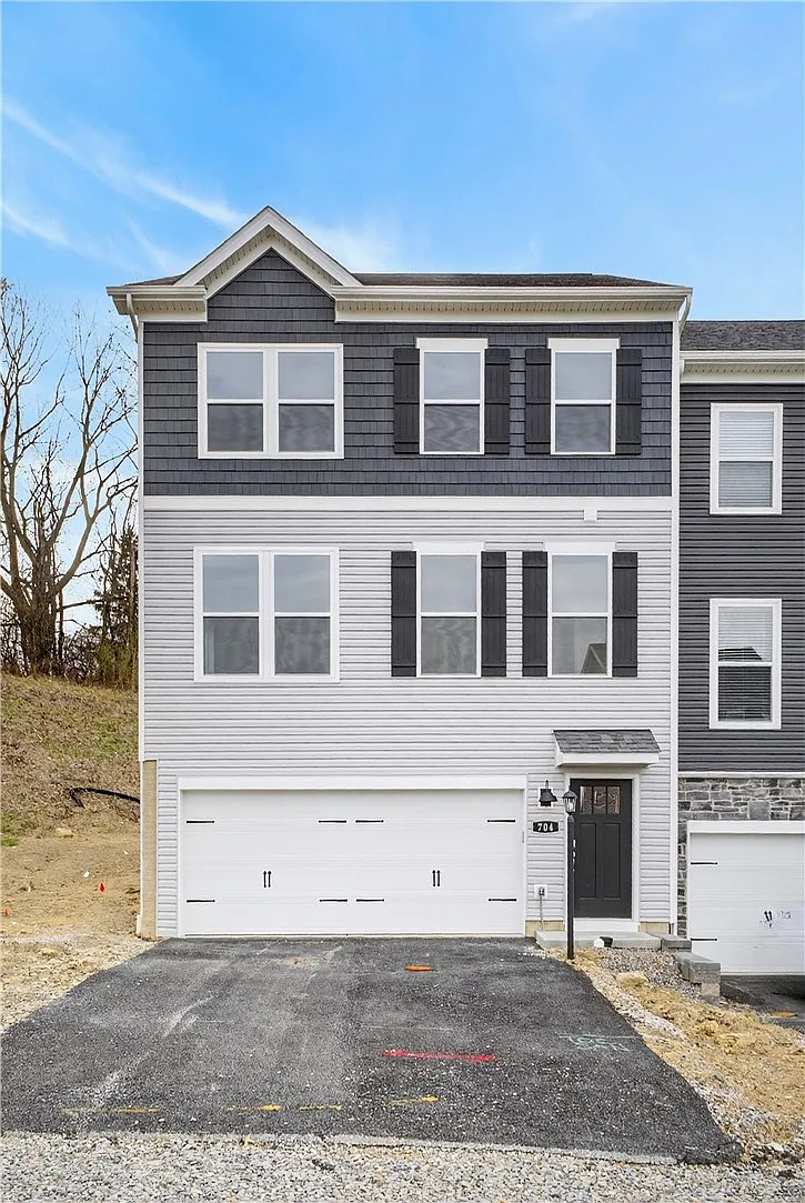 Building Photo - 704 Olivia St