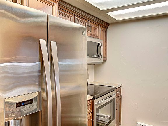 5th image of 270 Bridge St #1-unit 203