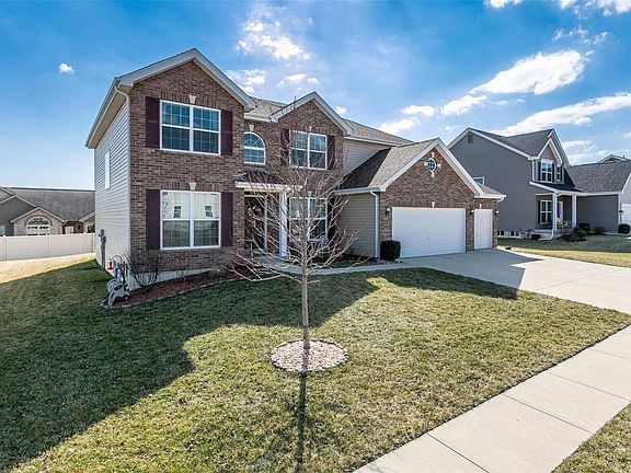 2nd image of 1205 Stone Hill Dr
