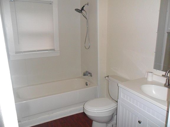 bathroom shower and tub combination