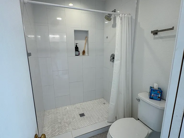 6727 Tyrian St — Photo 16