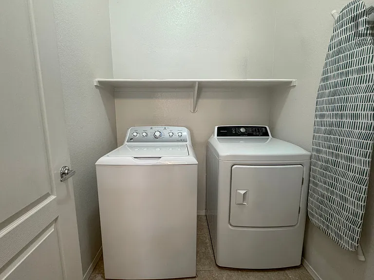 2727 N Price Rd #6 — Photo 14