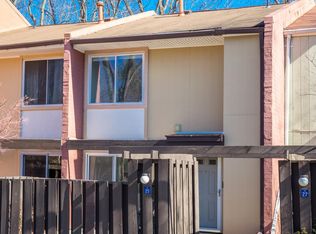 1325 Northgate Sq, Reston, VA 20190