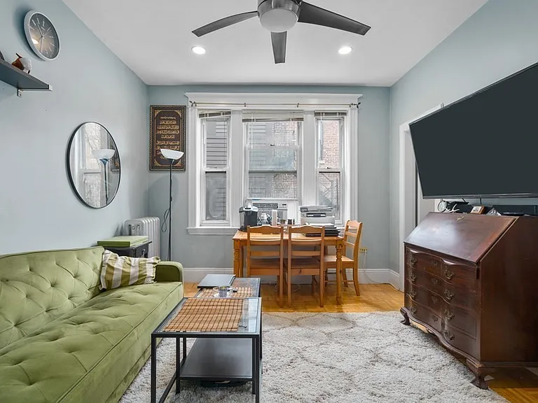 56 Park Vale Ave #12 — Photo 4
