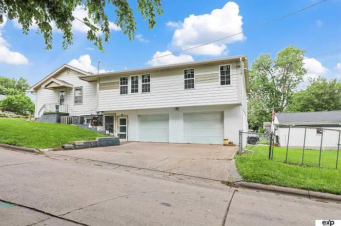 3502 Drexel St — Photo 12
