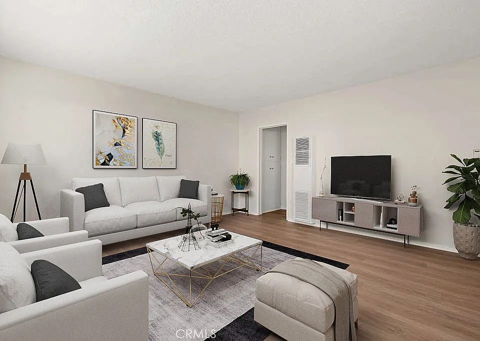 1st image of 437 W Glenoaks Blvd APT 3