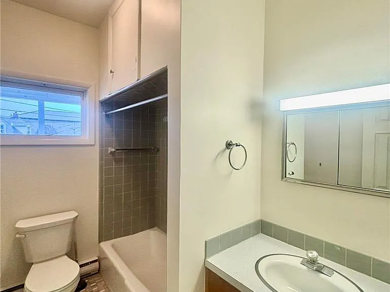 20 W Main St #23 — Photo 8