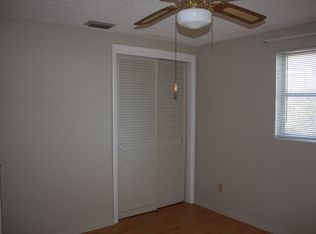3550 Kingsbury Dr, Holiday, FL 34691