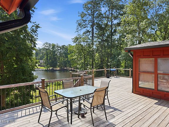 3rd image of 2107 Pinewood Terrace