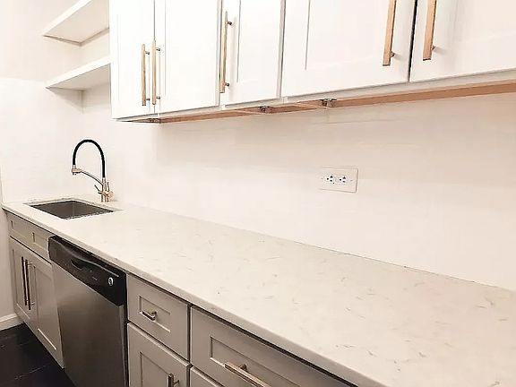 3rd image of 20 West St APT 21M