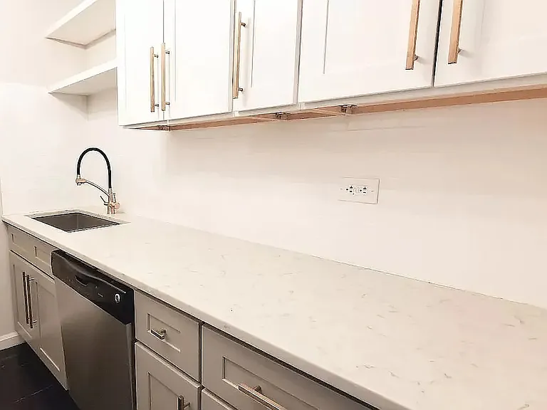 20 West St #21M — Photo 3