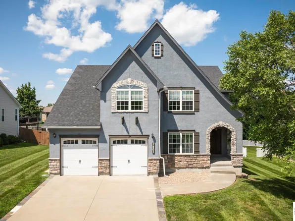 1401 Nottingham Dr, Warrensburg, MO 64093