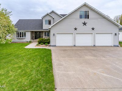 2112 9th St SE, East Grand Forks, MN, 56721