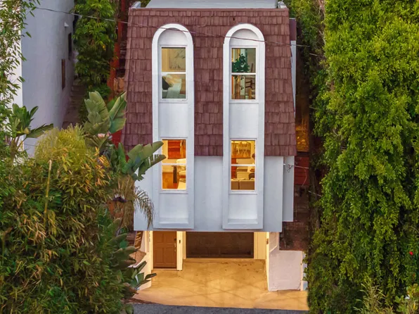 2808 Oak Point Dr, Los Angeles, CA 90068