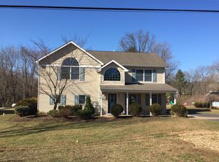 6 Bent St, Flanders, NJ 07836