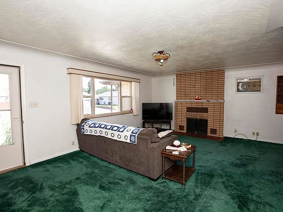 5th image of 213 W Logan St