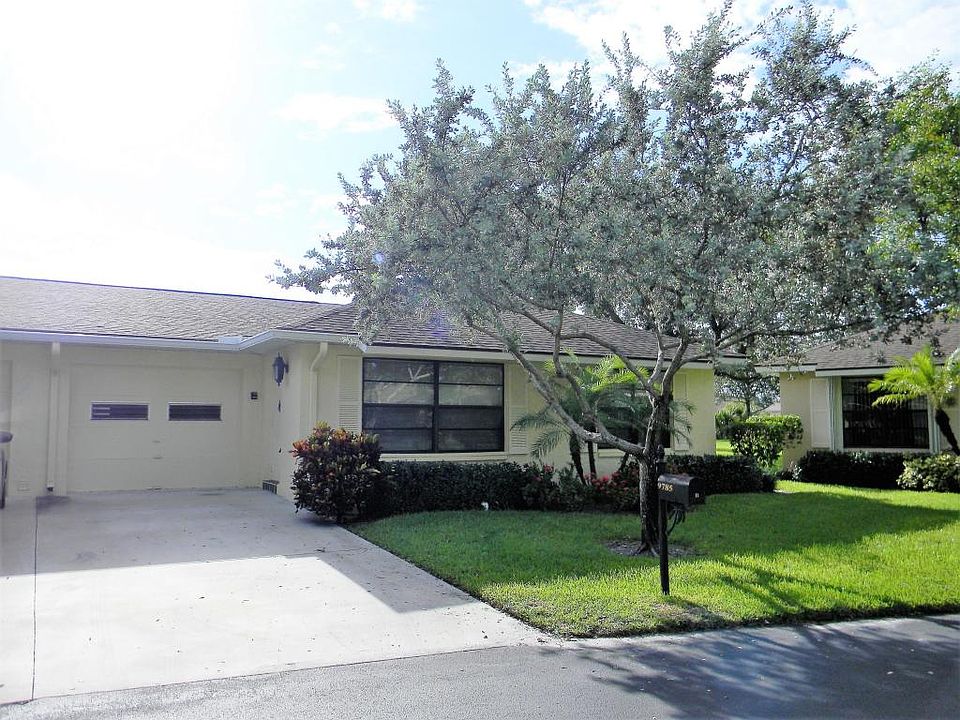 1st image of 9785 Pecan Tree Dr APT B
