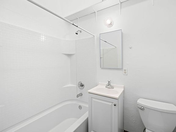 5th image of 1921-1927 E 8th St #706598334