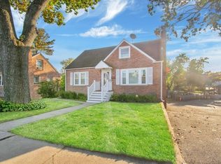 254 Nottingham St, Springfield, MA 01104