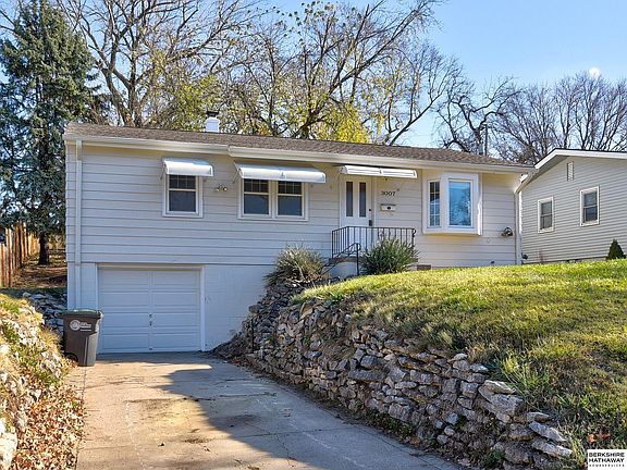 2nd image of 3007 S 39th St