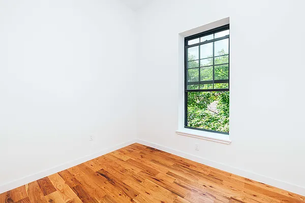 Rented by Nooklyn NYC LLC | media 7