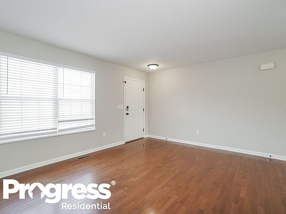 5th image of 2372 Creek View Pl