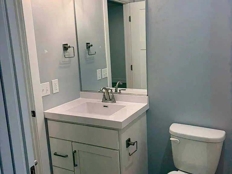 818 W Leander St #A — Photo 20