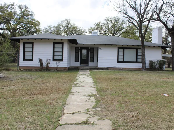 1901 Vine St, Brownwood, TX 76801
