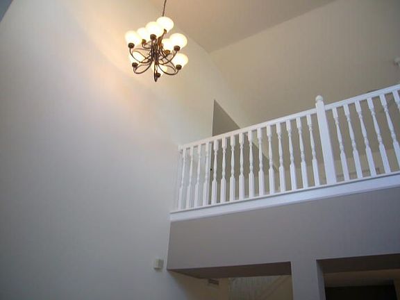 4th image of 5944 Monticello Square Ln