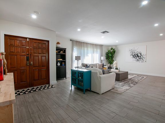 4th image of 4507 Norfolk Island Pine Drive