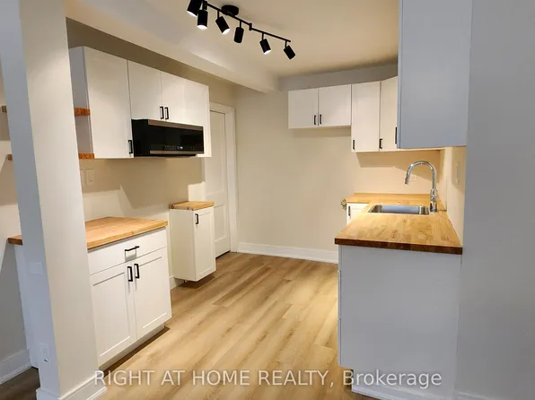 93 Curtis St APT 1, Essa, ON L3W 0W2