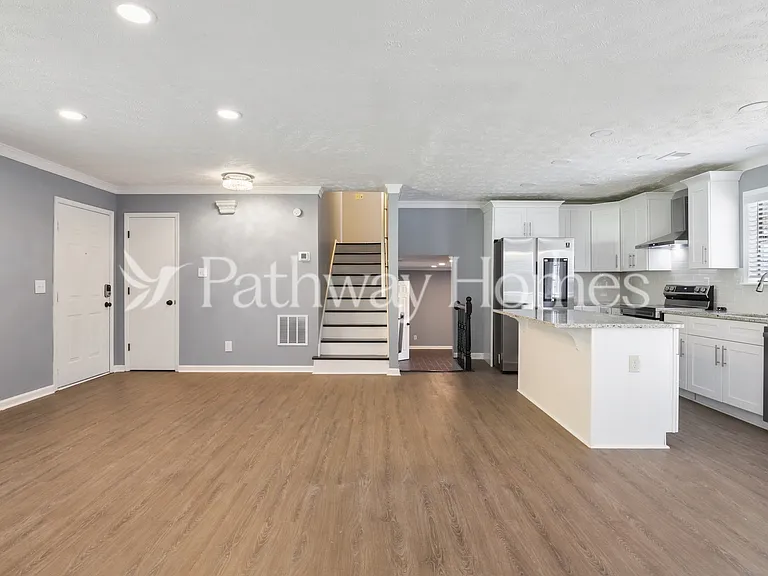 4254 Southvale Dr — Photo 3