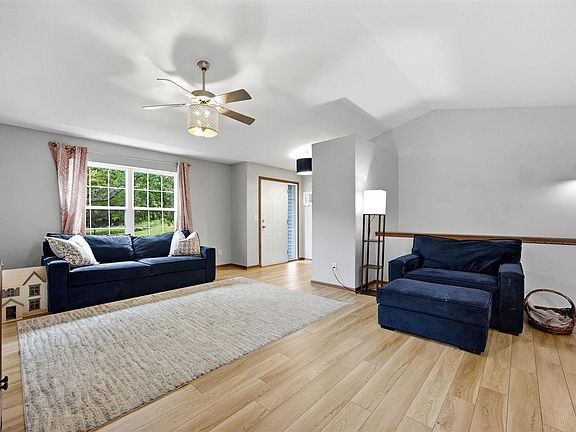 5th image of 823 McCollister Ct