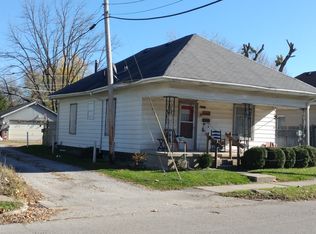 809 Rossville Ave, Frankfort, IN 46041